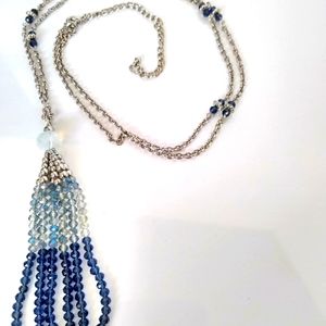 Flapper style long necklace